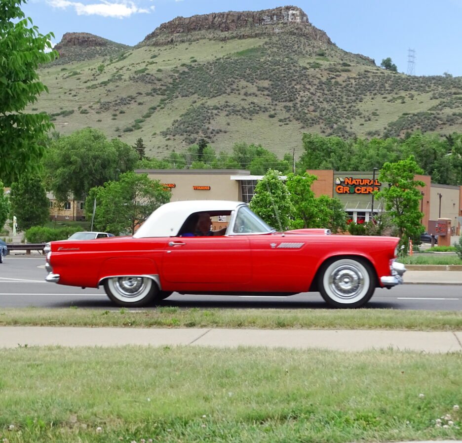 Red buggy at Golden Classic Car Cruise
